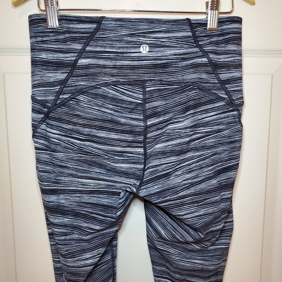 Lululemon Train Times 7/8 Pant Low Tide Alpine White Black / Black Size 8 - Picture 5 of 9